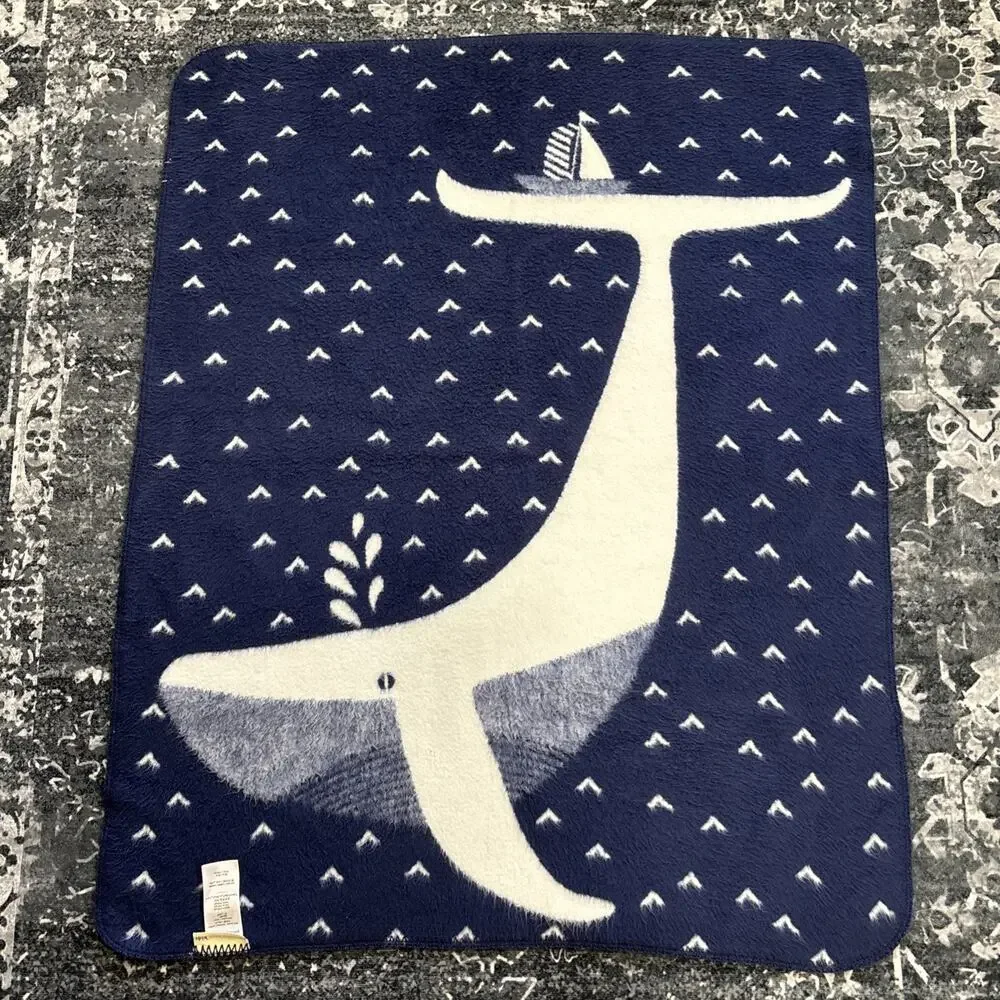 POTTERY BARN KIDS BABY BLANKET CRIB FUZZY BLUE NAUTICAL WHALE SAILBOAT NAVY RARE